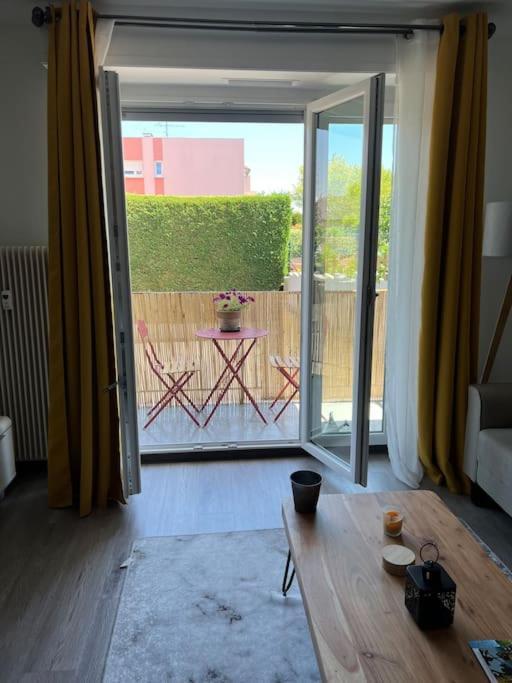 Superbe Appartement Lumineux Avec Parking Gratuit Wintzenheim Exteriör bild
