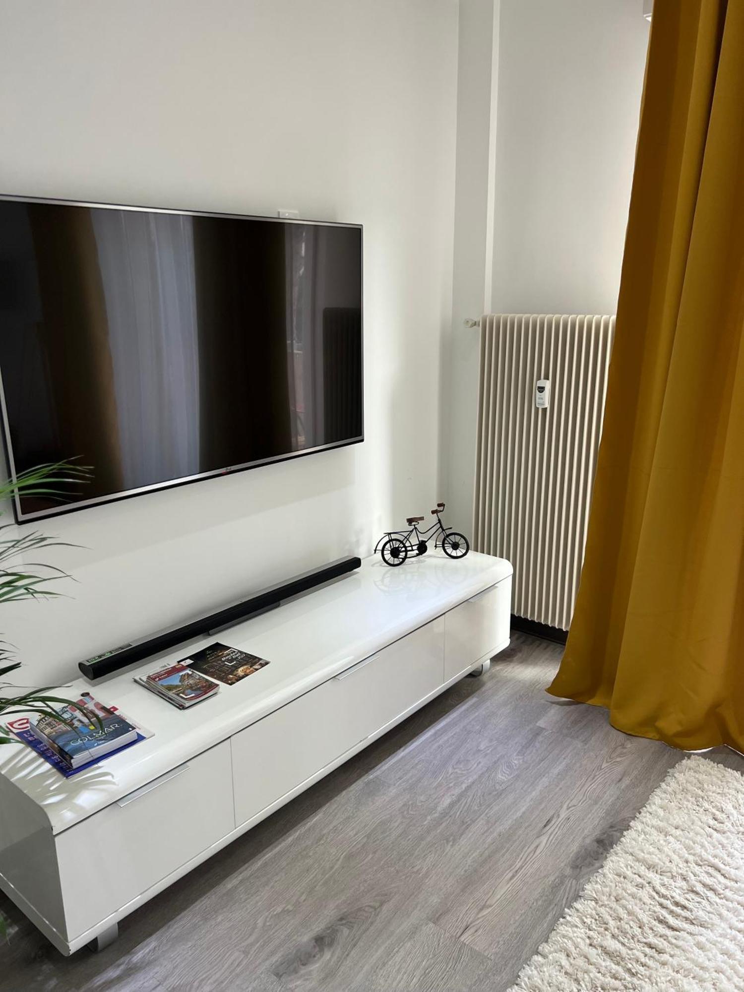Superbe Appartement Lumineux Avec Parking Gratuit Wintzenheim Exteriör bild
